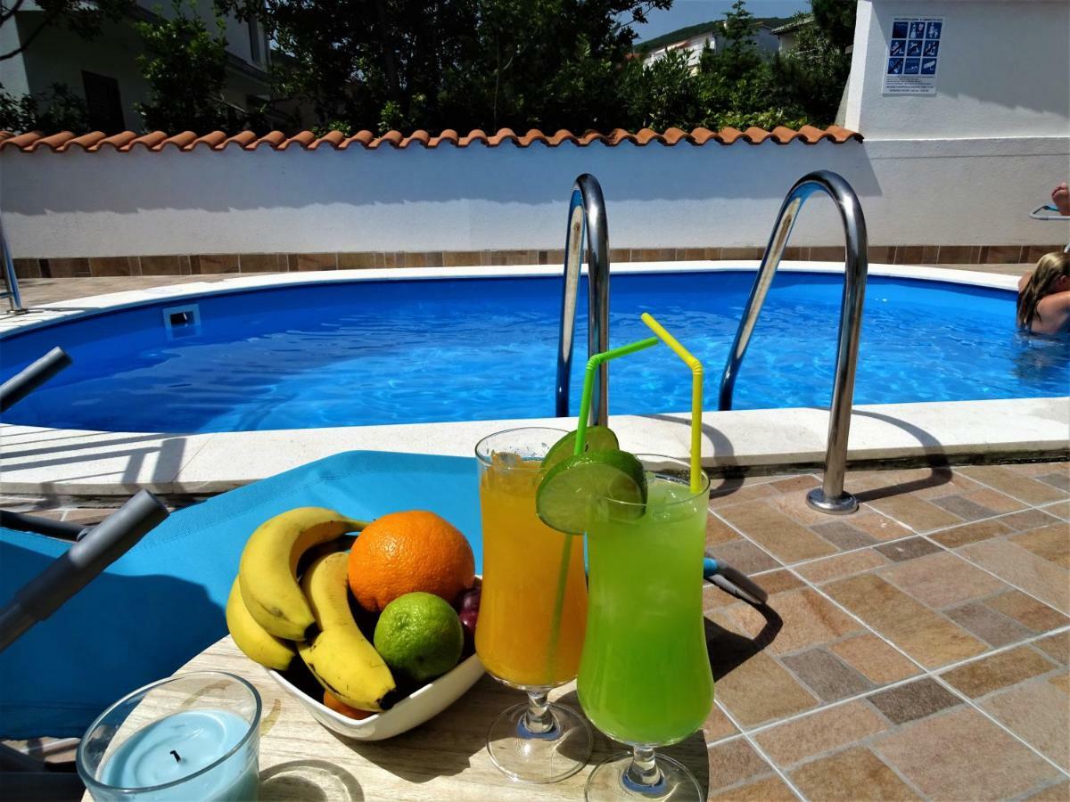 Apartments Villa Maria 茨里克韦尼察 外观 照片
