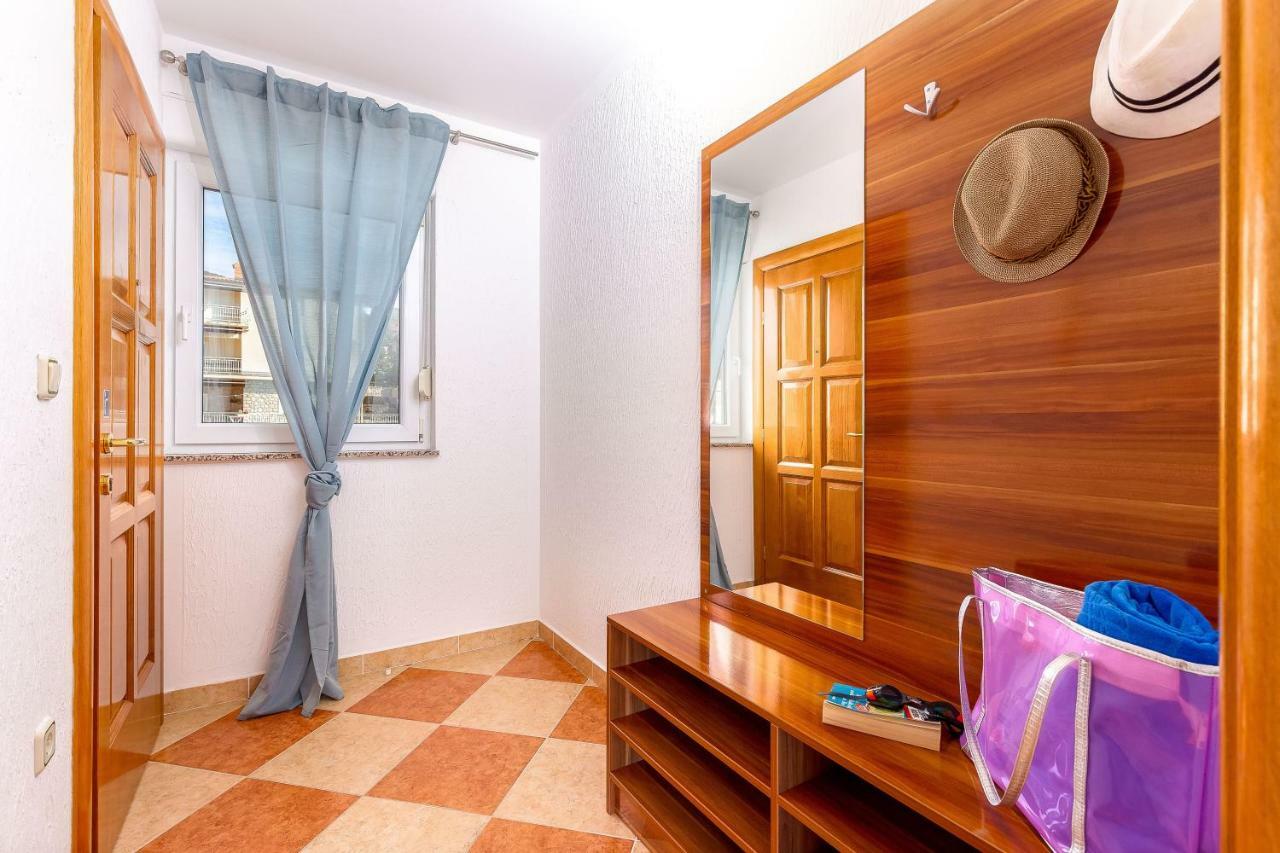 Apartments Villa Maria 茨里克韦尼察 外观 照片