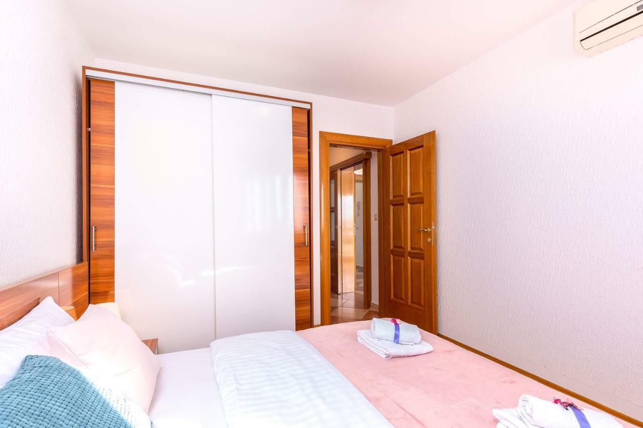 Apartments Villa Maria 茨里克韦尼察 外观 照片